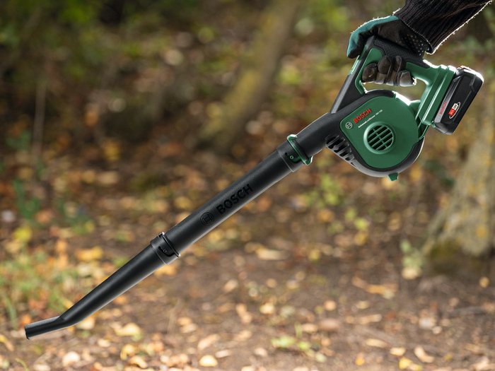 Bosch UniversalLeafBlower 18V-130 løvblæser
